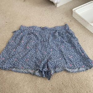 loose patterned shorts